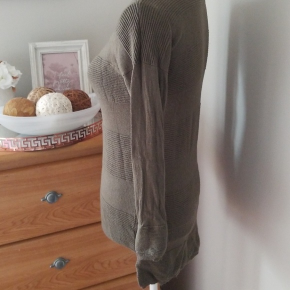 Romeo + Juliet couture long sleeve tee - Picture 3 of 5